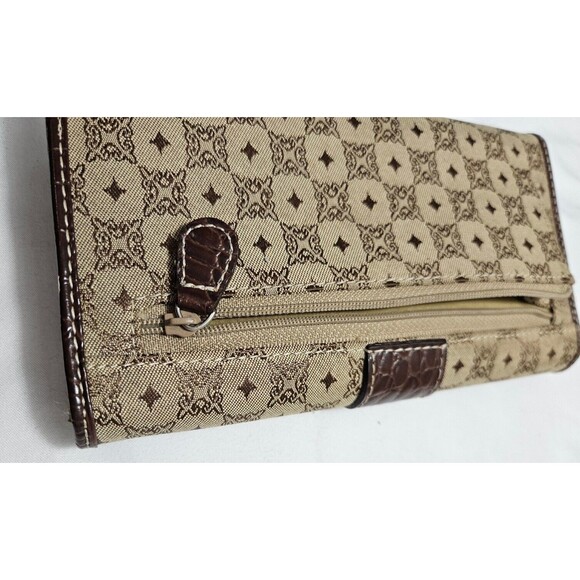 Liz Claiborne Checkbook Style Wallet, Villager Cotton & Polyester, 7.5in x 4in - Picture 2 of 7